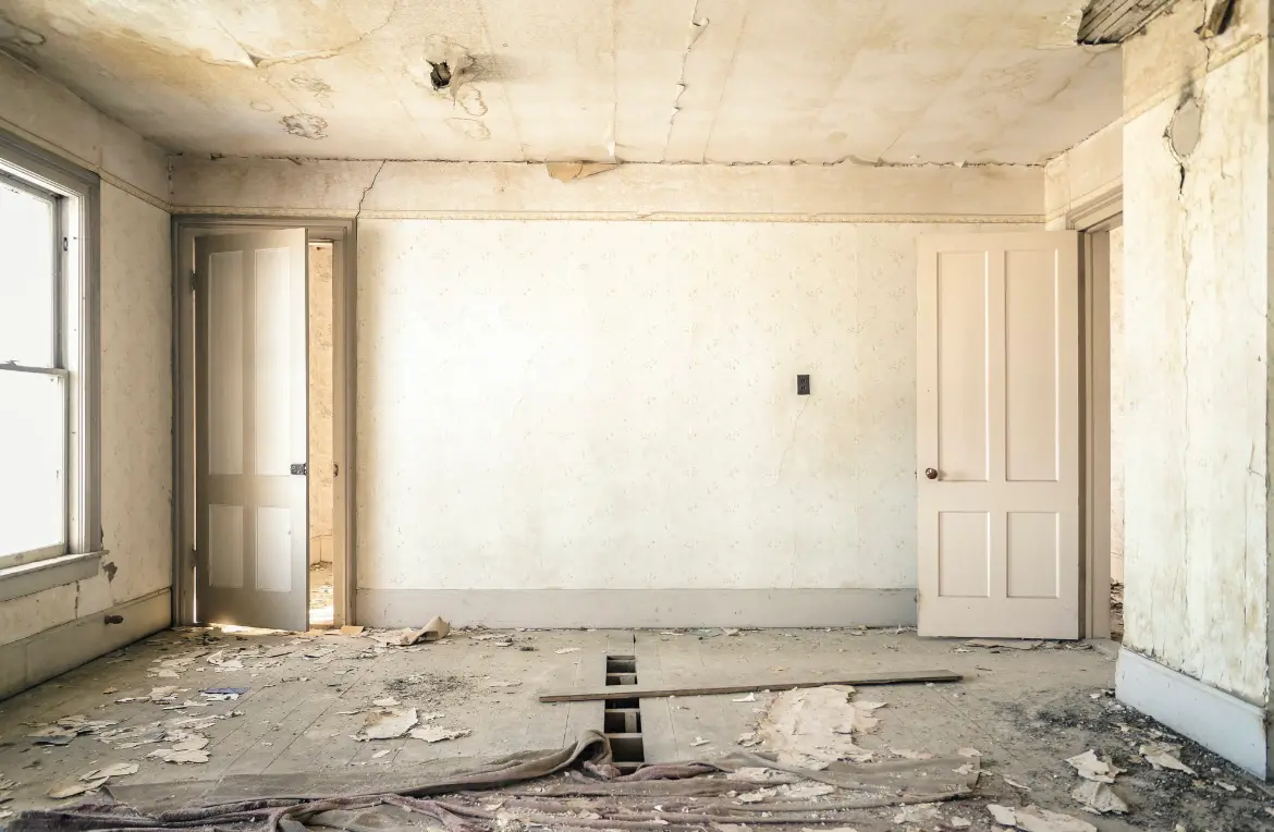 Waste disposal crew managing a cleanout project in Anchorage